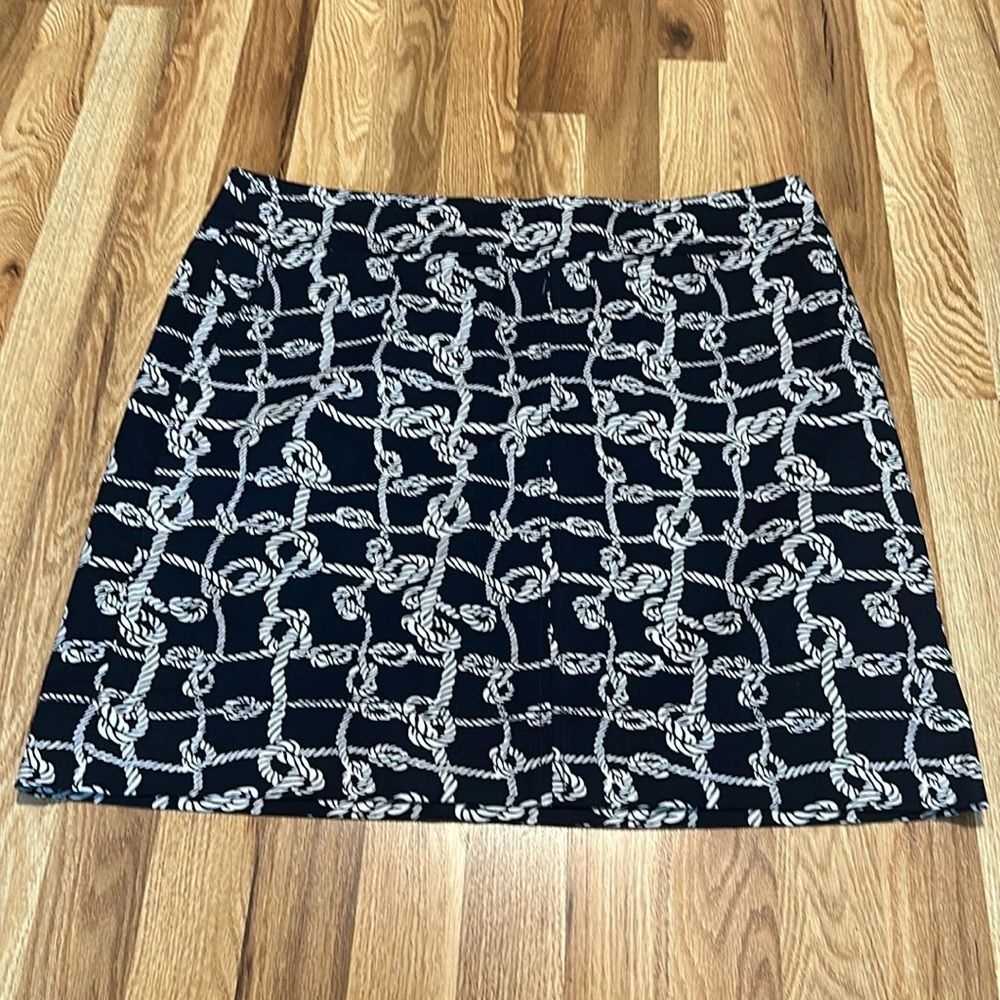 Talbots navy blue and white skirt size 16 rope design